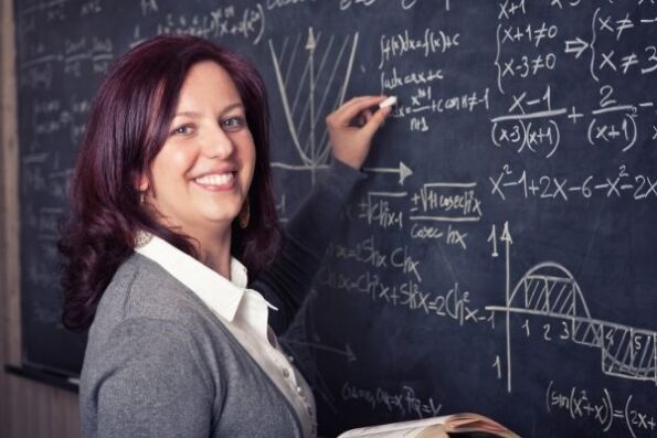 ¿Cuántos puntos se necesitan para opositar a profesor de secundaria por comunidad autónoma?